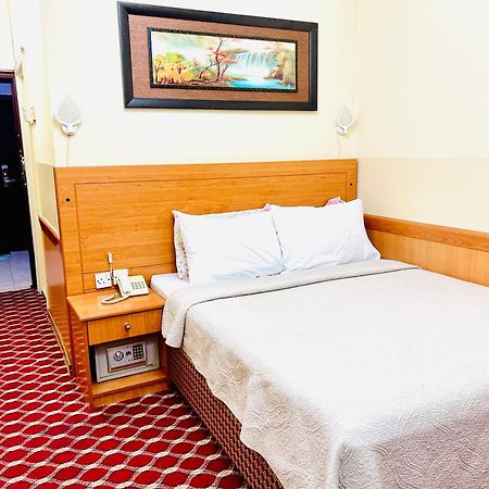 דובאי Al Ahrar Hotel מראה חיצוני תמונה