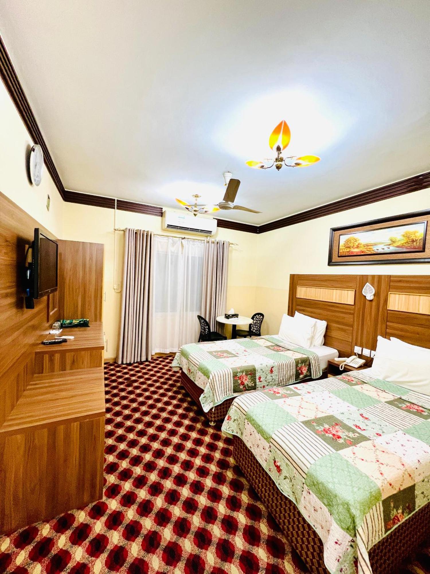 דובאי Al Ahrar Hotel מראה חיצוני תמונה