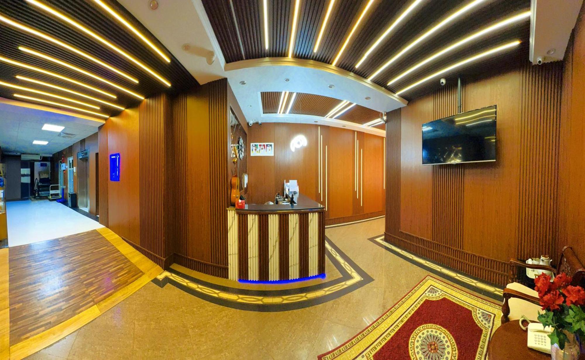 דובאי Al Ahrar Hotel מראה חיצוני תמונה