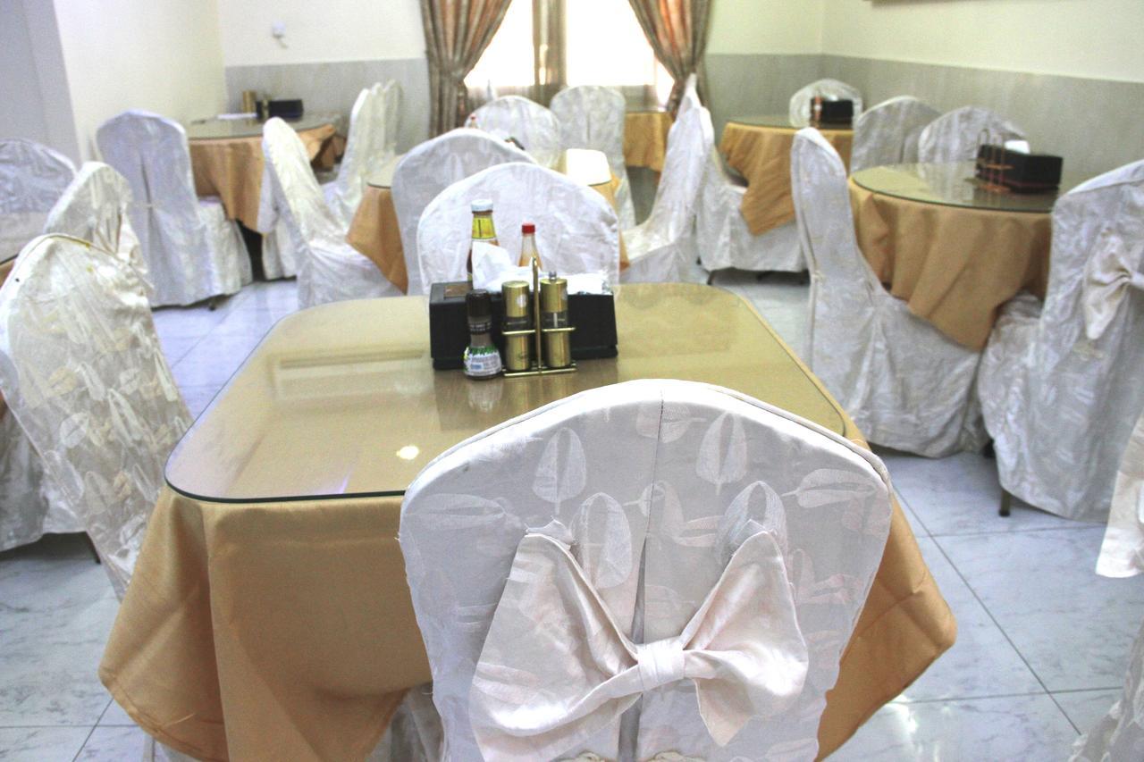 דובאי Al Ahrar Hotel מראה חיצוני תמונה